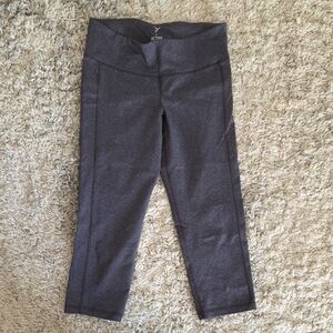 Old Navy Active Heathered Charcoal Performance Crop Leggings